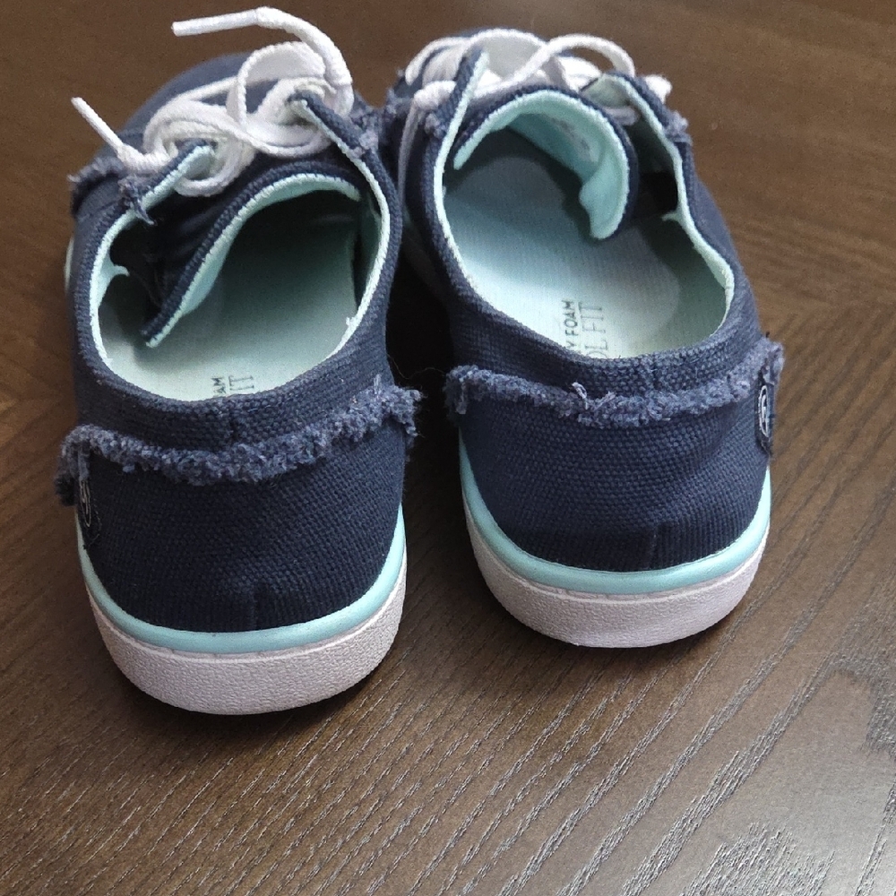Dr. Scholl's Dark Blue Sneakers with White and Teal Accents - Picture 4 of 8